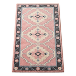Rosy Ribbon Medallions Hand Tufted Runner Rug