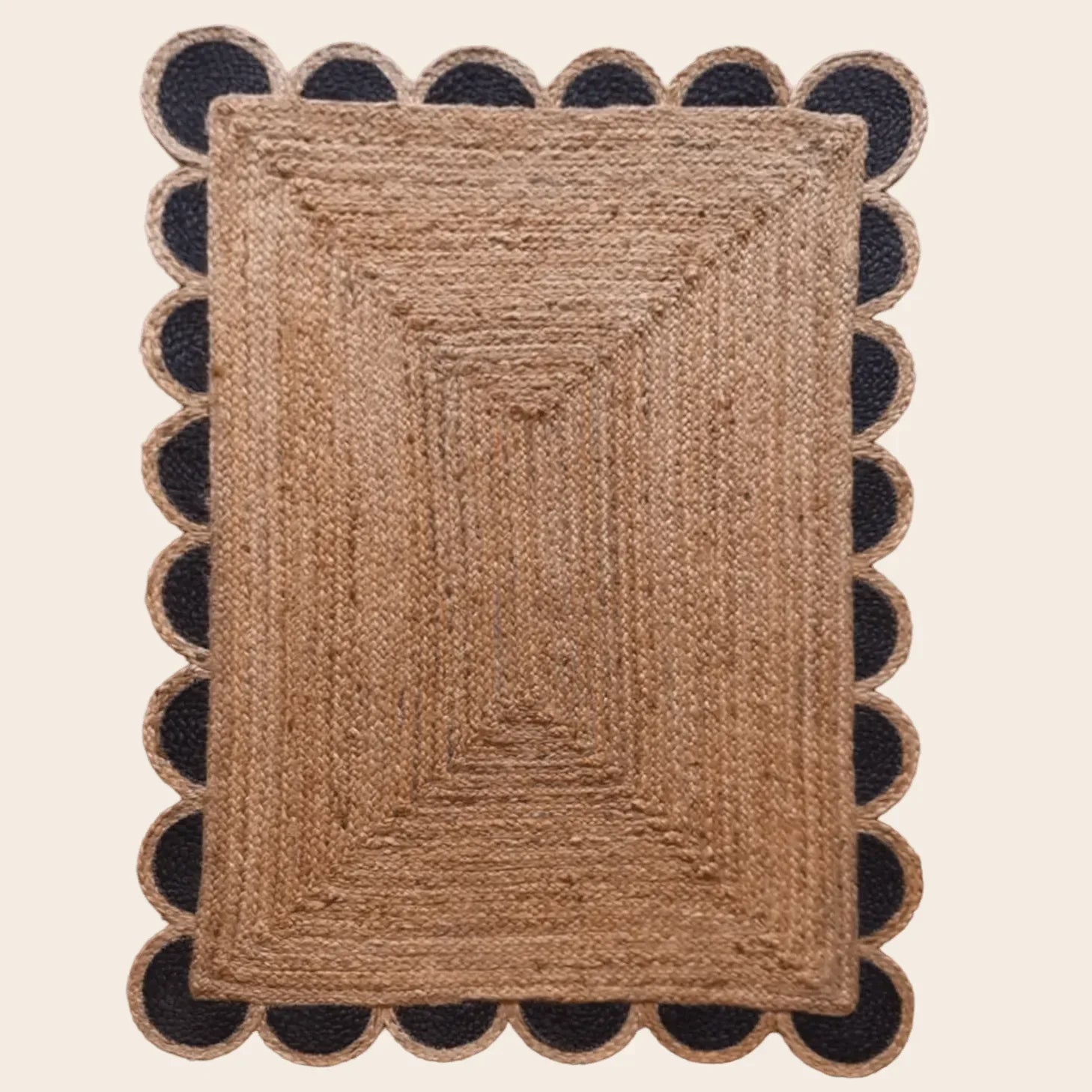 Black and Natural Scallop Jute Rug