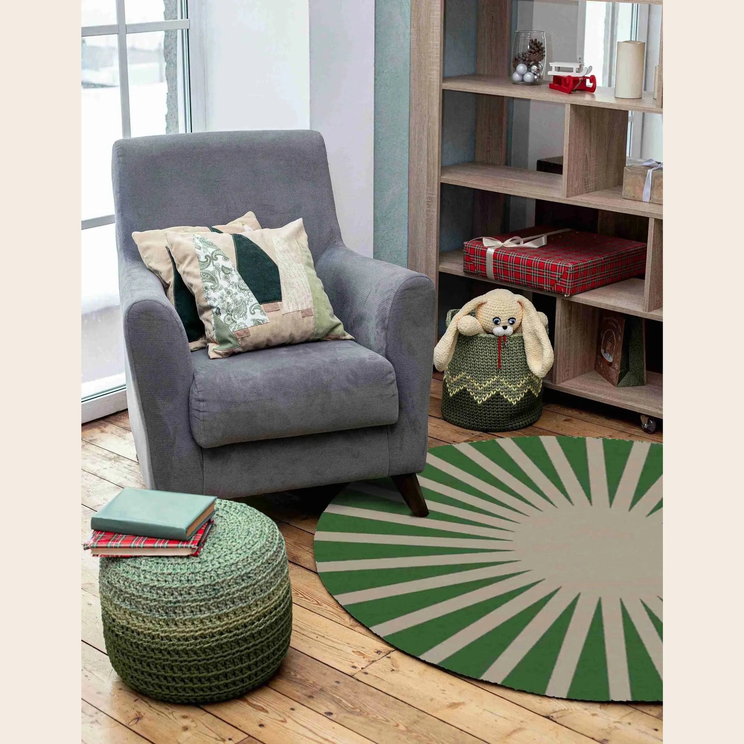 Contemporary Green and Tan Ray Round Hand Tufted Wool Rug