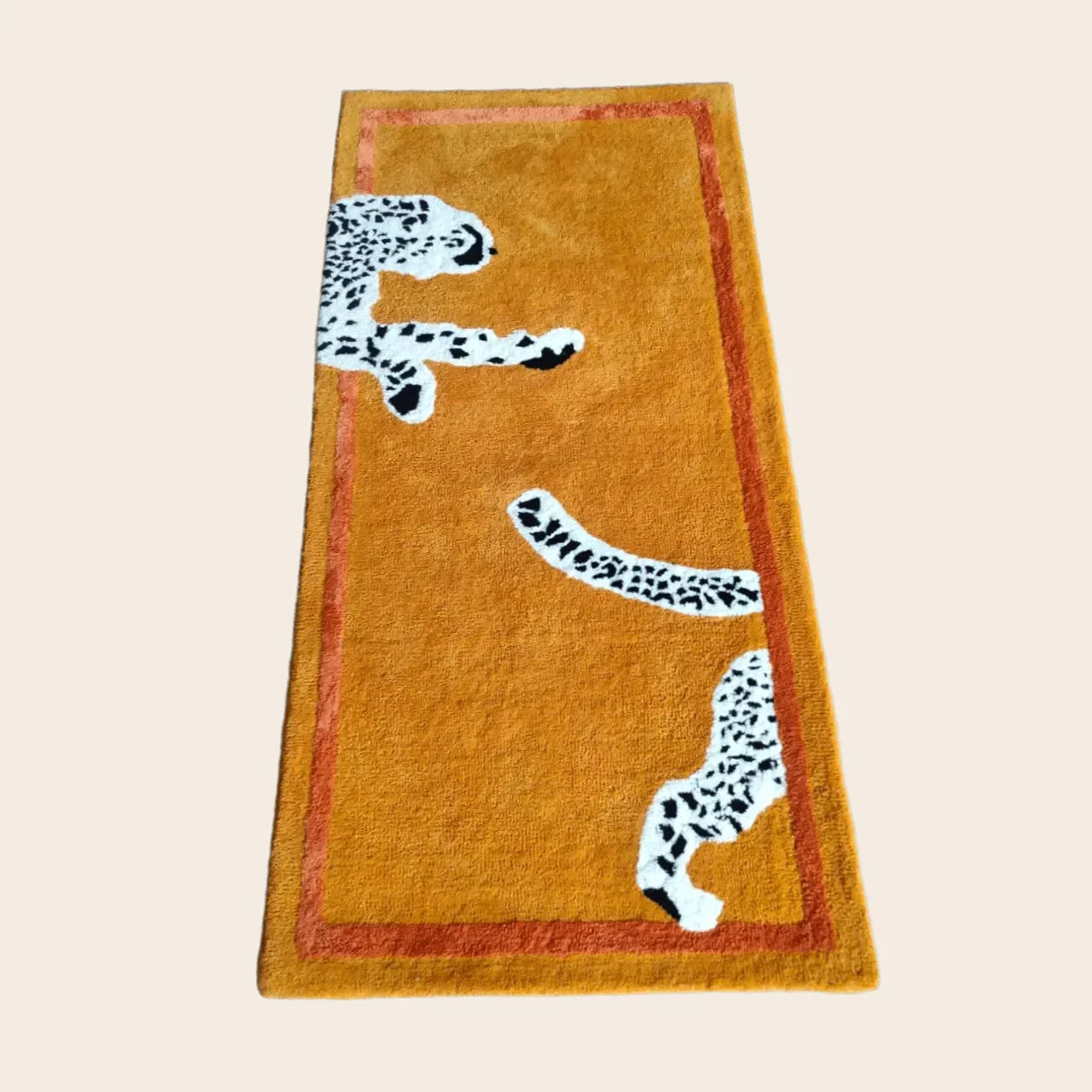 Walking Wild Cat Leopard on Silk Road Hand Tufted Wool Rug - Gold Lush Brown